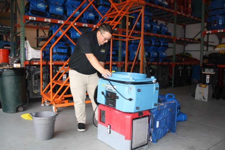 Octagon Cleaning Equipment